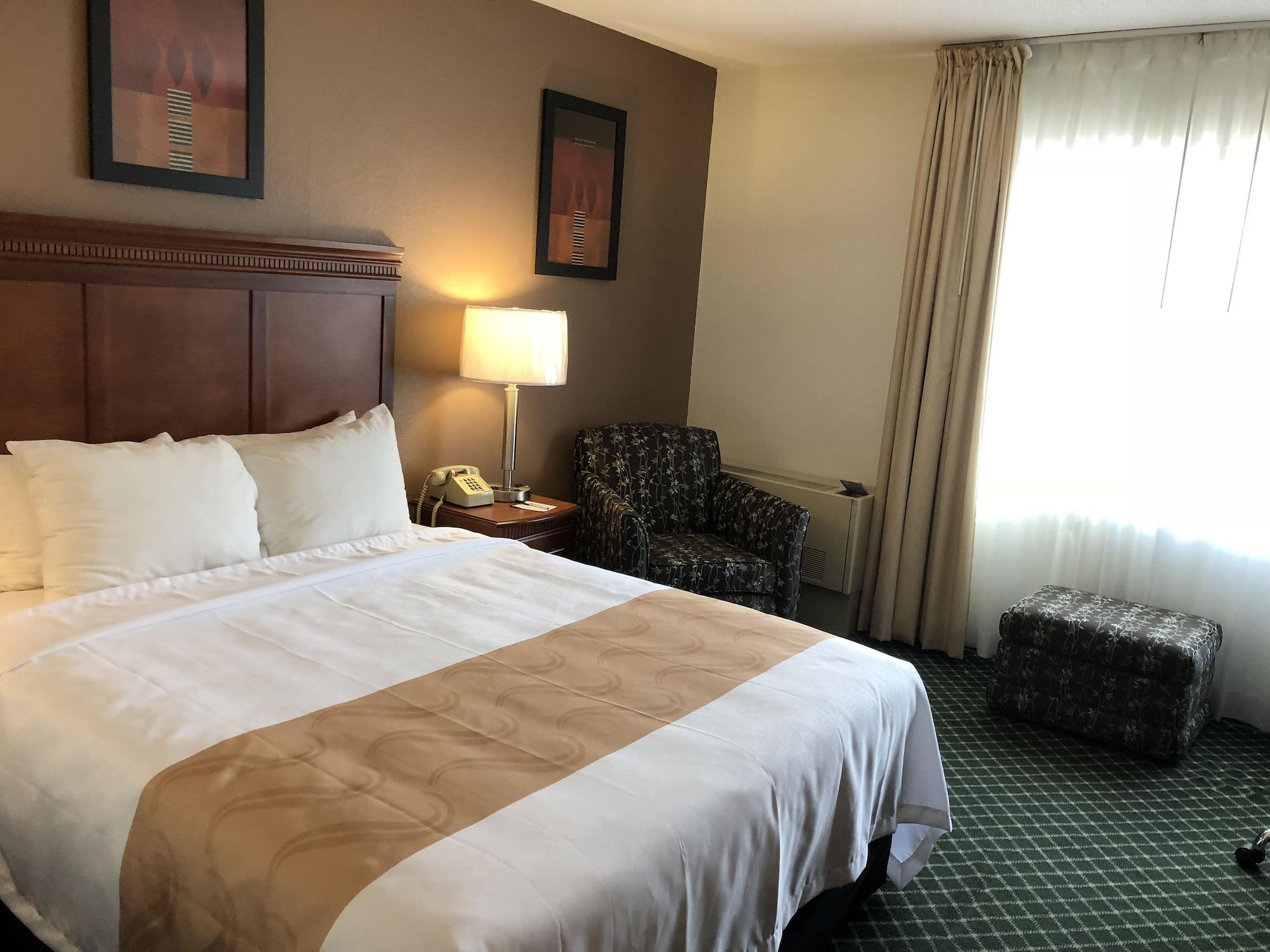 Quality Inn Colchester - Burlington Eksteriør billede