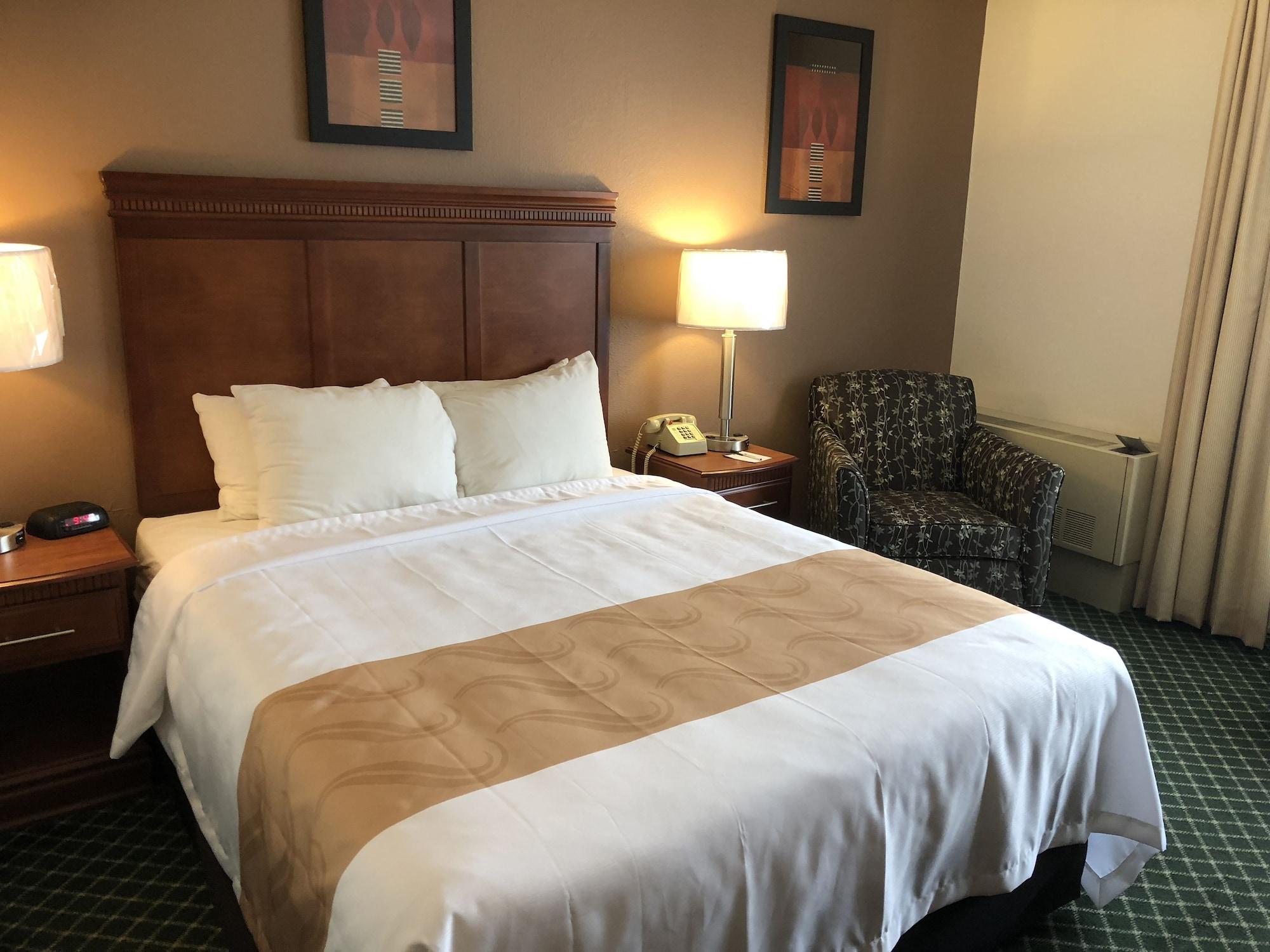 Quality Inn Colchester - Burlington Eksteriør billede
