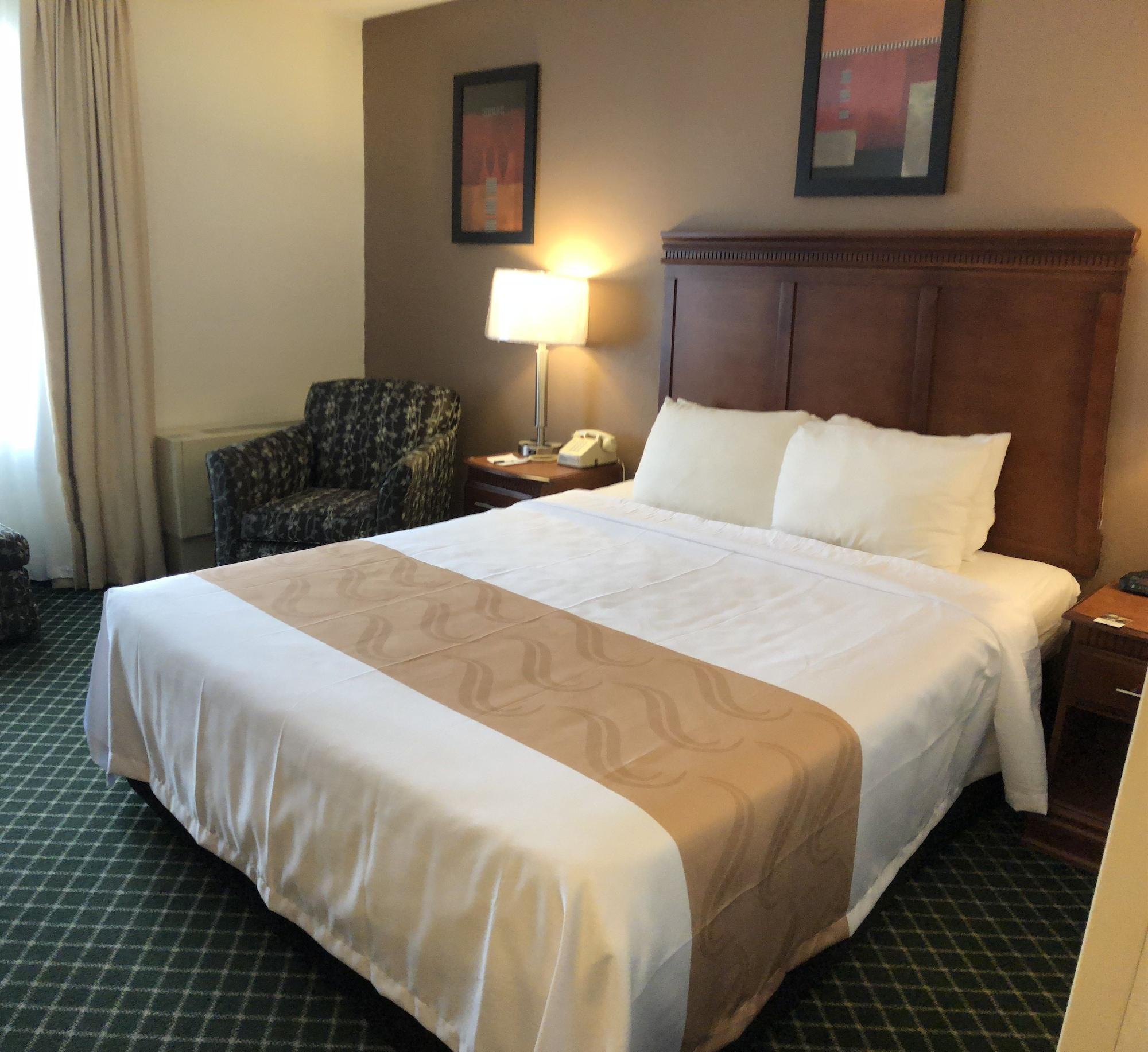 Quality Inn Colchester - Burlington Eksteriør billede