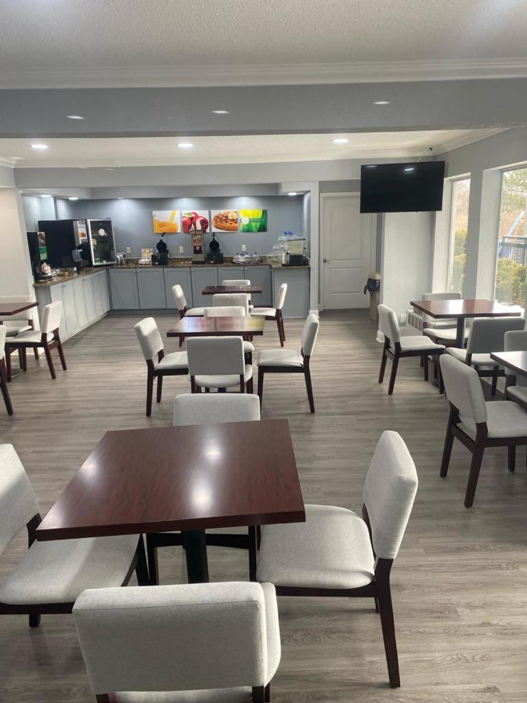 Quality Inn Colchester - Burlington Eksteriør billede